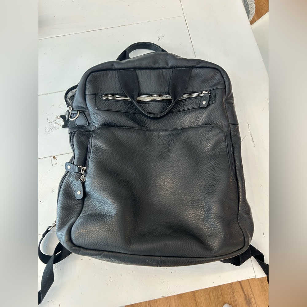 Poppy Barley Black Leather Interior